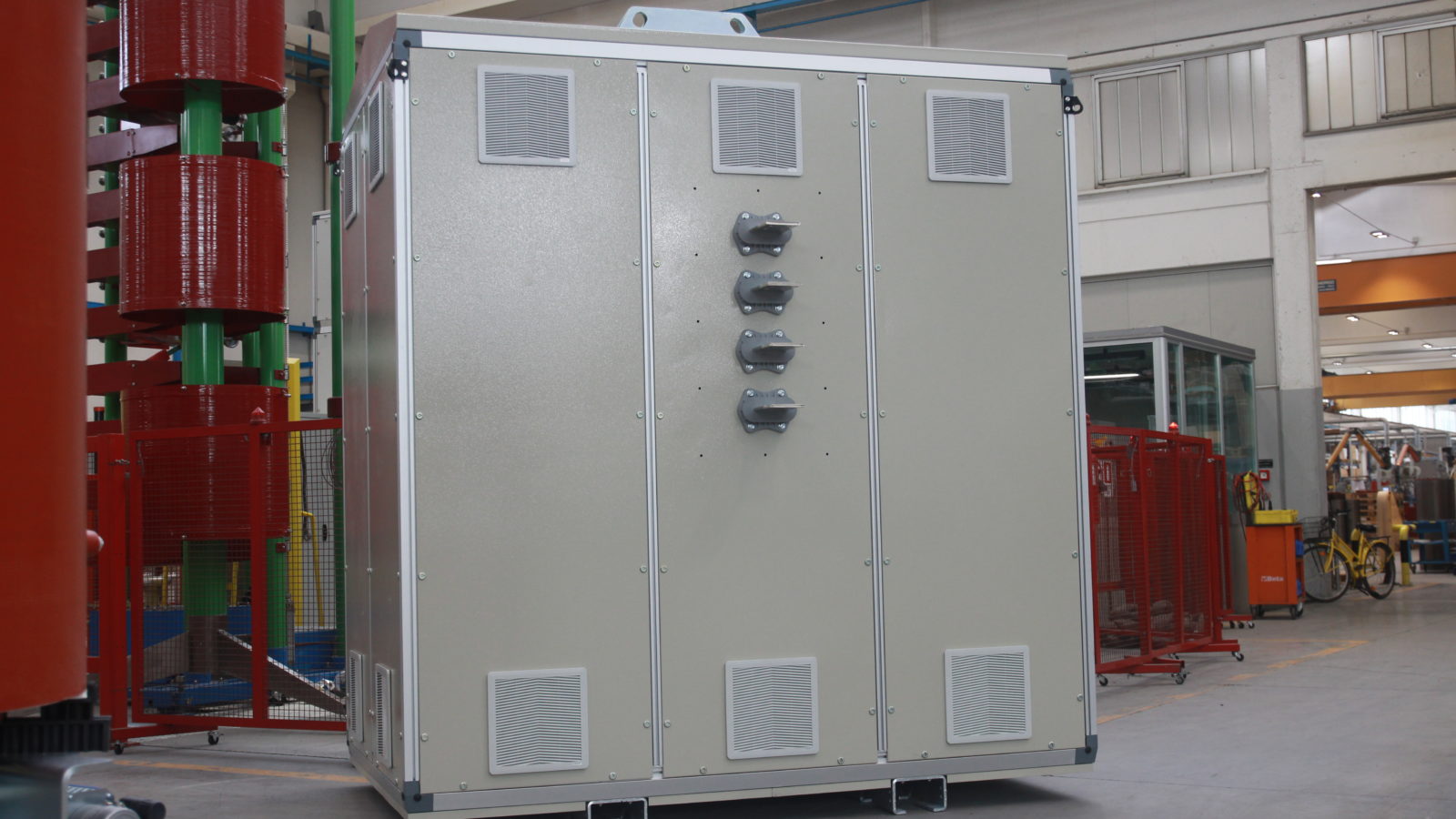 IP54 ventilated box for outdoor installation