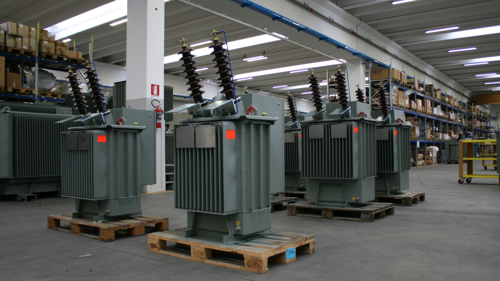 Single-phase transformers for Railway